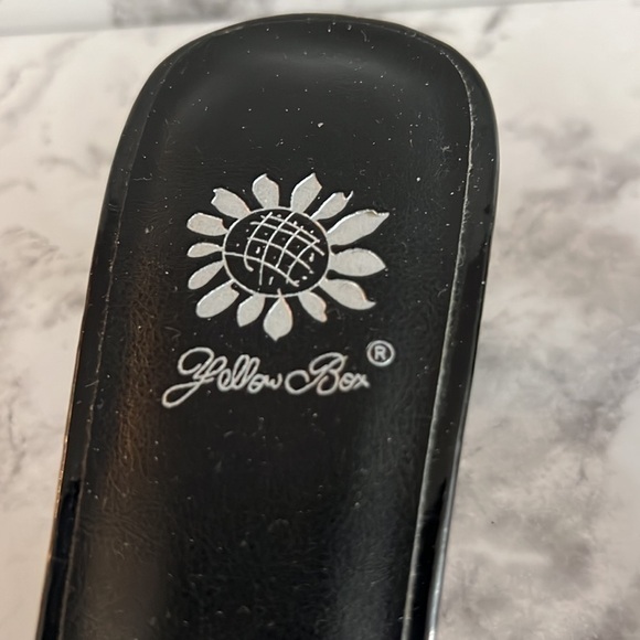 Yelllow Box Black Shiny Rhinestone Slip On Shoes size 6 - Picture 3 of 12